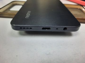 01-200782074: Realme c53 6/128gb