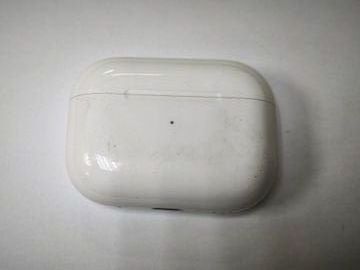 01-200795684: Apple airpods pro 2nd generation with magsafe charging case usb-c