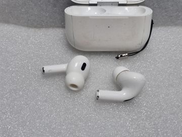Б/у Наушники Apple airpods pro 2nd generation with magsafe charging case usb-c 01-200802735
