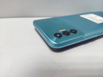 Б/в Мобільний телефон Tecno spark 8p kg7n 4/64gb 01-200812901