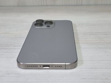 Б/у Мобильный телефон Apple iphone 15 pro max 256gb 01-200833151