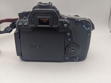 Б/у Фотоаппарат Canon eos 70d/ efs 18-135 mm 1:3,5-5,6 is stm 01-200831356