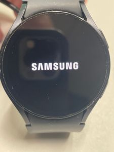 Б/в Смарт-годинник Samsung galaxy watch6 40mm esim 01-200833827