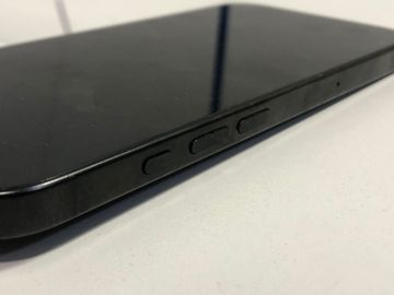 Б/у Мобильный телефон Apple iphone 16 pro 256gb 01-200840981