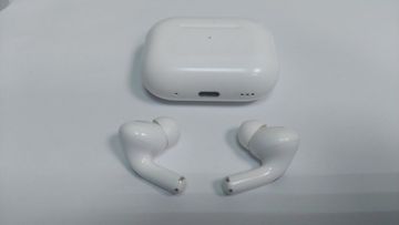 Б/в Навушники Apple airpods pro 2nd generation with magsafe charging case usb-c 01-200898240