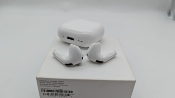 Б/в Навушники Apple airpods 4 with active noise cancellation 01-200937237