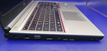 Б/в Ноутбук Fujitsu 15/core i7 6820hq ddr3/16gb ddr4/hdd 320 gb/ssd *відсутній/quadro m2000m 4gb 01-200967871