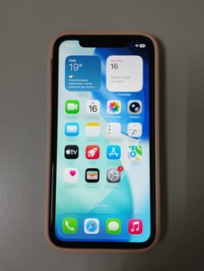 Б/в Мобільний телефон Apple iphone 11 64gb 01-200992094