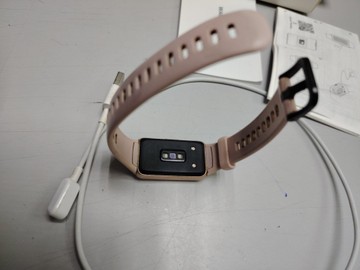 Б/в Фітнес-браслет Huawei band 6 01-201039010
