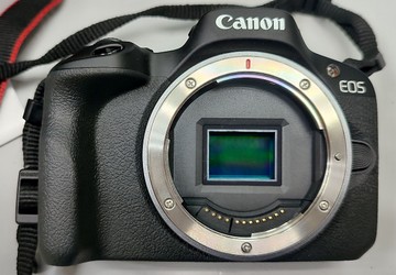 Б/в Фотоапарат Canon eos r50 / rf-s 55-210mm f/5-7.1 is stm 01-201057740