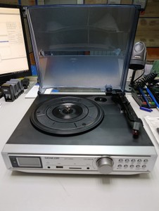 Б/в Програвач вінілових платівок Sencor stt 210u 01-201065027