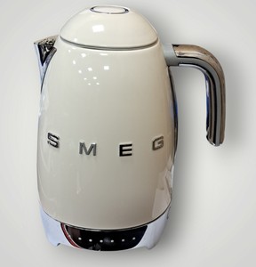 Б/в Електрочайник Smeg klf04creu 01-201090351