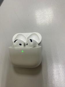 Б/в Навушники Apple airpods 4 01-201127799