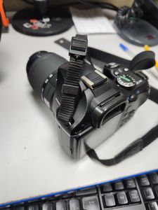 01-200768420: Pentax k-m / 50-200mm