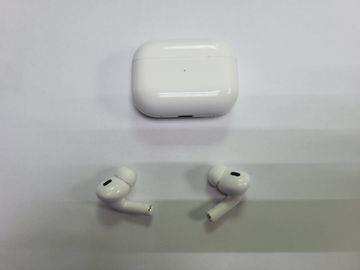 01-200770845: Apple airpods pro 2nd generation with magsafe charging case usb-c