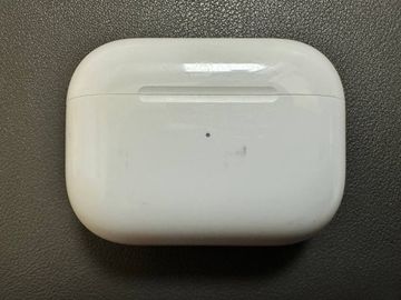 01-200772985: Apple airpods pro 2nd generation with magsafe charging case usb-c
