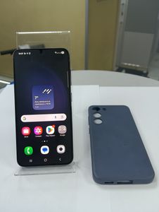 Б/у Мобильний телефон Samsung galaxy s23 8/128gb 01-200764129