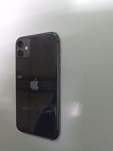 Б/в Мобільний телефон Apple iphone 11 64gb 01-200817008