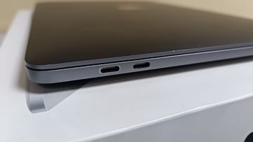 Б/в Ноутбук Apple macbook pro a2338 13.3 m2 10-gpu/ ram8gb / ssd256gb/ retina/ touchbar 01-200825596