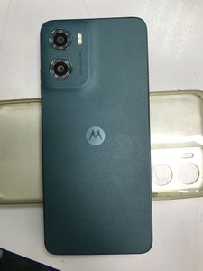 Б/у Мобильный телефон Motorola moto g05 4/256gb 01-200833417