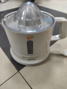 Б/у Соковыжималка Metec cm7120 01-200833325