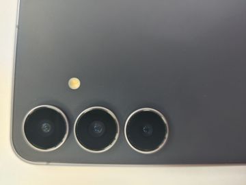 Б/в Мобільний телефон Samsung galaxy s25 fe 8/512gb 01-200861370