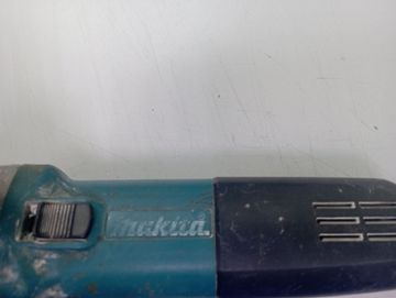 Б/в Кутова шліфмашина Makita 9558hn 01-200884366