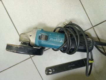 Б/в Кутова шліфмашина Makita 9558hn 01-200885429