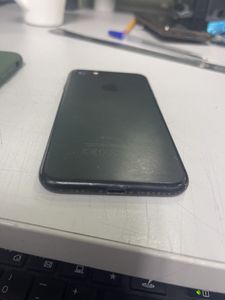 Б/в Мобільний телефон Apple iphone 7 32gb 01-200889750