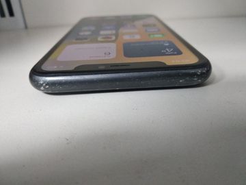 Б/в Мобільний телефон Apple iphone 11 64gb 01-200889608