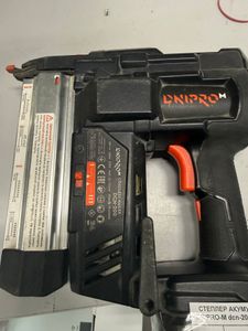 Б/в Степлер акумуляторний Dnipro-M dcn-200 1акб 4ah зп 01-200895798
