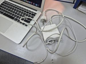 Б/у Ноутбук Apple macbook air 13.3" a1466/ core i7 2.2ghz/ ram8gb/ ssd256gb/ hd6000 01-200906912