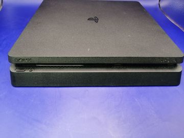 Б/у Игровая приставка Sony playstation 4 slim 1tb 01-200914011