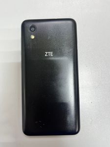 Б/у Мобільний телефон Zte blade l8 1/16gb 01-200912642