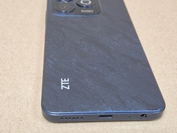 Б/в Мобільний телефон Zte blade a75 4/128gb 01-200935625