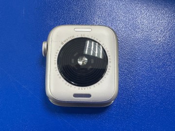 Б/в Смарт-годинник Apple watch se 2 gps 40mm aluminium case 01-200946275