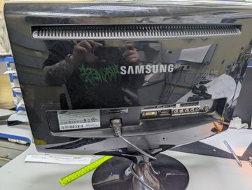 Б/в Монітор Samsung syncmaster t220hd 01-200996139