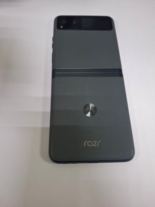 Б/в Мобільний телефон Motorola razr 2023 xt2323-2 8/128gb 01-201013531