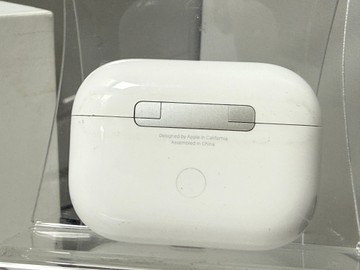 Б/в Навушники Apple airpods pro 2nd generation with magsafe charging case usb-c 01-201031154
