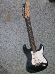 Б/в Електрогітара Fender squier bullet strat ht hss 01-200975761