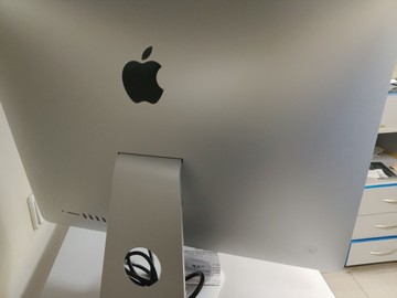Б/в Моноблок Apple imac 21.5"/a1418 core i5 2.8 ghz/ram 8gb/hdd 1000gb/video iris pro graphics 6200 01-201054393