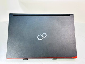 Б/в Ноутбук Fujitsu 14/core i5 6200u ddr3/8gb ddr4/ssd 256 gb/*інтегрована 01-201057788