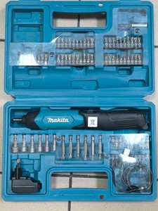 Б/в Шурупокрут Makita df001dw 01-201096354