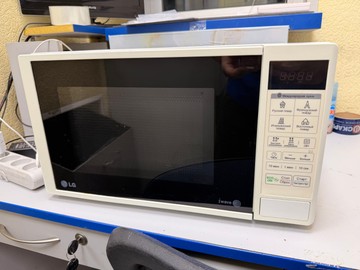 Б/в Мікрохвильова піч Lg ms2042dy 01-201096705
