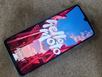 Б/в Мобільний телефон Motorola moto g06 4g 4/64gb 01-201137823