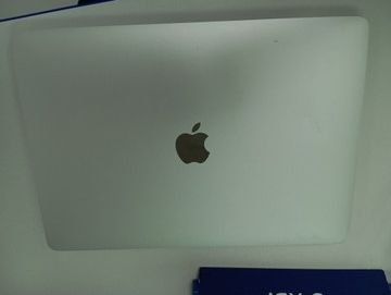 Б/в Ноутбук Apple macbook air a1932/13.3"/ core i5 1.6ghz/ram 8gb/ssd 128b/intel uhd grafics 617 01-201156834