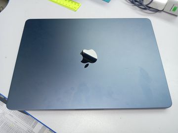 01-200630776: Apple macbook air 13,6" m2 2022