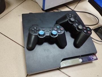 01-200742819: Sony playstation 3 slim 320gb