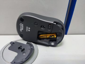 01-200775444: Logitech m240