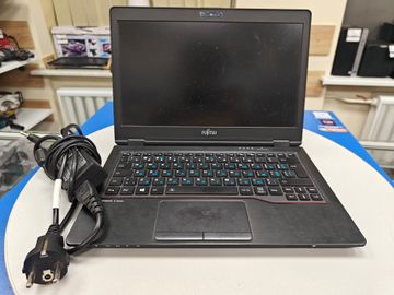 Fujitsu 12/core i3 8145u ddr4/8gb ddr4/hdd *відсутній/ssd 240 gb/*інтегрована